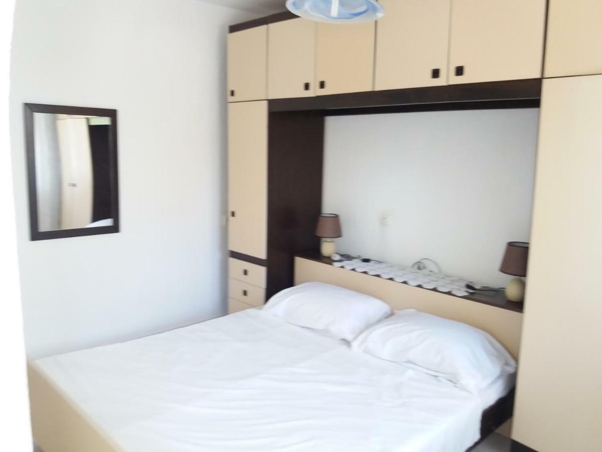 Apartmani Ana-Lora Lopar Εξωτερικό φωτογραφία